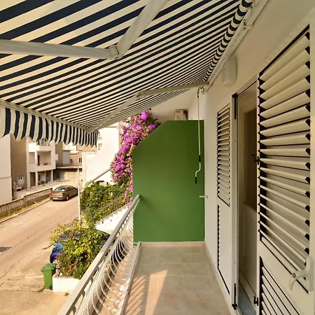 Πανσιόν Sonja Tučepi